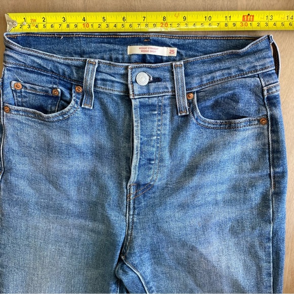 Levi’s Wedgie Straight Button Fly Blue Denim Jeans - Picture 8 of 9